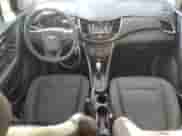 2017 Chevrolet Trax LT z VIN 3GNCJPSB1HL133664, wystawiony jako Copart lot #84299575 z przebiegiem 137 432 mil mil oraz Szkoda całkowita • Salvage title. Historia ofert i sprzedaży dostępna na DreamBid. Obrazek 8.