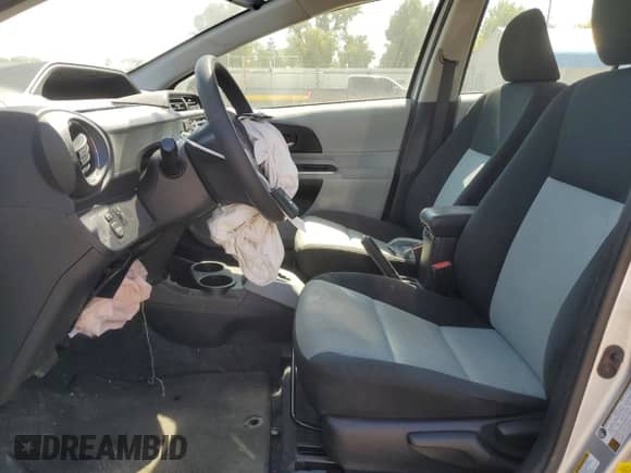 2014 Toyota Prius One with VIN JTDKDTB36E1077365, listed as a Copart auction lot 84270755 with 43,961 mi miles and Salvage title. Bid and sale history available at DreamBid. Image 7.