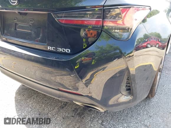 2019 Lexus RC 300 z VIN JTHHA5BC1K5010352, wystawiony jako IAAI lot #42413621 z przebiegiem 28 456 mil mil oraz . Historia ofert i sprzedaży dostępna na DreamBid. Obrazek 16.