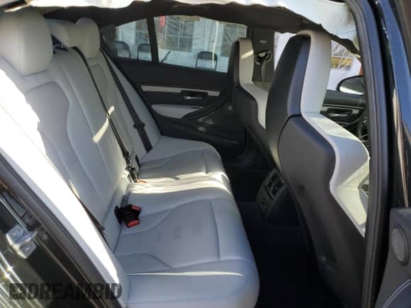 2016 BMW M3 с VIN WBS8M9C51G5E68038, выставлен на аукционе Copart как лот 53272435 с пробегом Не указан миль и Списание • Salvage title. История ставок и продаж доступна на DreamBid. Изображение 10.