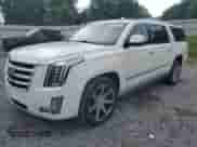 2016 Cadillac Escalade ESV Premium Collection z VIN 1GYS4JKJ7GR192641, wystawiony jako Copart lot #84586075 z przebiegiem 269 885 mil mil oraz Czysty tytuł • Clean title. Historia ofert i sprzedaży dostępna na DreamBid. Obrazek 1.