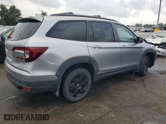 2022 Honda Pilot TrailSport with VIN 5FNYF6H88NB044366, listed as a Copart auction lot 81637765 with 25,964 mi miles and Salvage title. Bid and sale history available at DreamBid. Image 3.