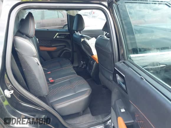2023 Mitsubishi Outlander SEL z VIN JA4J4VA87PZ019896, wystawiony jako IAAI lot #42646987 z przebiegiem 22 494 mil mil oraz . Historia ofert i sprzedaży dostępna na DreamBid. Obrazek 8.