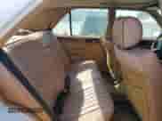 1993 Mercedes-Benz 300 с VIN WDBEA28E3PB949263, выставлен на аукционе Copart как лот 70012605 с пробегом 273 570 миль миль и Чистый • Clean title. История ставок и продаж доступна на DreamBid. Изображение 10.