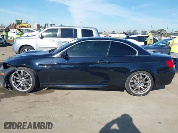 2013 BMW M3 с VIN WBSDX9C5XDE786092, выставлен на аукционе IAAI как лот 41871257 с пробегом 61 075 миль миль и . История ставок и продаж доступна на DreamBid. Изображение 15.