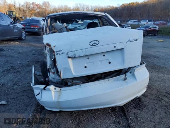 2005 Hyundai Accent GLS с VIN KMHCG45C25U613302, выставлен на аукционе Copart как лот 78798254 с пробегом 139 734 миль миль и Списание • Salvage title. История ставок и продаж доступна на DreamBid. Изображение 6.