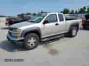 2005 Chevrolet Colorado Z71 z VIN 1GCDT196258172366, wystawiony jako Copart lot #62510565 z przebiegiem 287 423 mil mil oraz Szkoda całkowita • Salvage title. Historia ofert i sprzedaży dostępna na DreamBid. Obrazek 1.