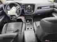 2020 Mitsubishi Outlander SE с VIN JA4AD3A37LZ005287, выставлен на аукционе Copart как лот 84009995 с пробегом 143 629 миль миль и Списание • Salvage title. История ставок и продаж доступна на DreamBid. Изображение 8.