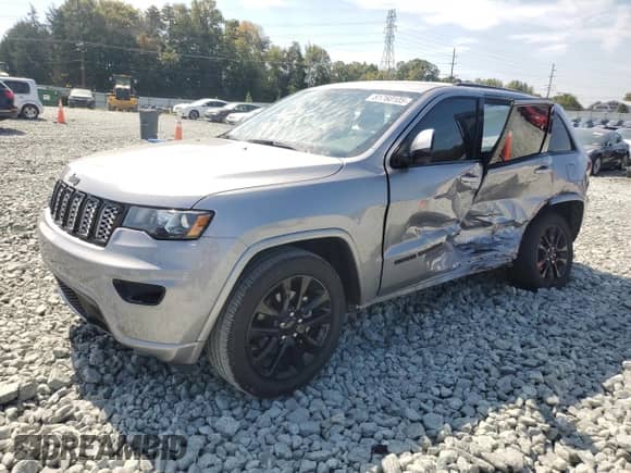 2019 Jeep Grand Cherokee Altitude with VIN 1C4RJEAG7KC857043, listed as a Copart auction lot 81760105 with 67,946 mi miles and Salvage title. Bid and sale history available at DreamBid. Image 1.