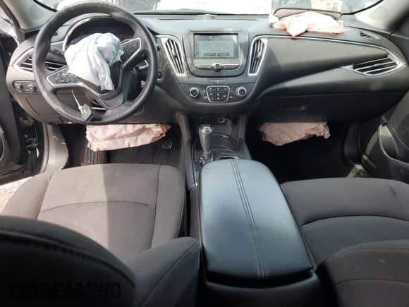 2018 Chevrolet Malibu Hybrid с VIN 1G1ZF5SU6JF205784, выставлен на аукционе Copart как лот 68384885 с пробегом 256 543 миль миль и Списание • Salvage title. История ставок и продаж доступна на DreamBid. Изображение 8.