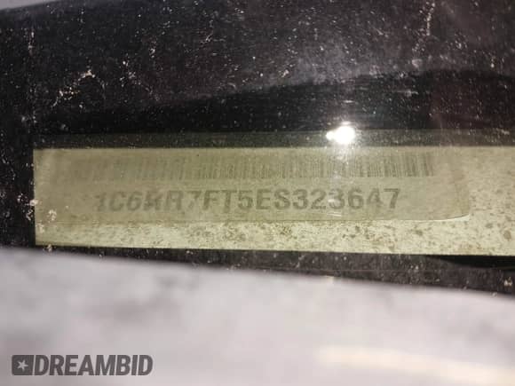 2014 Ram 1500 Express z VIN 1C6RR7FT5ES323647, wystawiony jako IAAI lot #41888044 z przebiegiem 184 317 mil mil oraz . Historia ofert i sprzedaży dostępna na DreamBid. Obrazek 22.