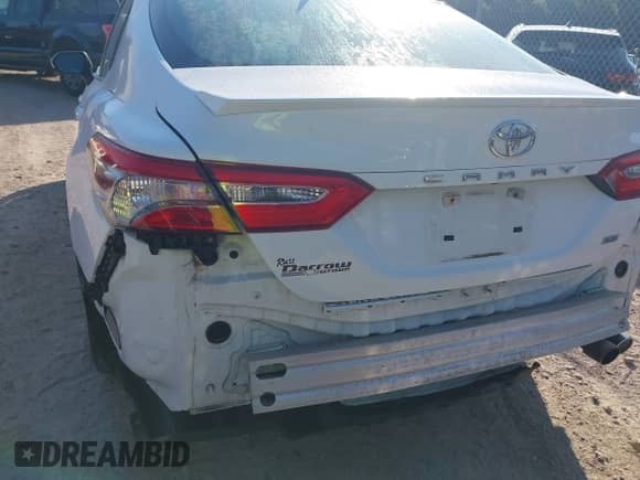 2019 Toyota Camry SE z VIN 4T1B11HK1KU770829, wystawiony jako IAAI lot #43325198 z przebiegiem 101 380 mil mil oraz . Historia ofert i sprzedaży dostępna na DreamBid. Obrazek 17.