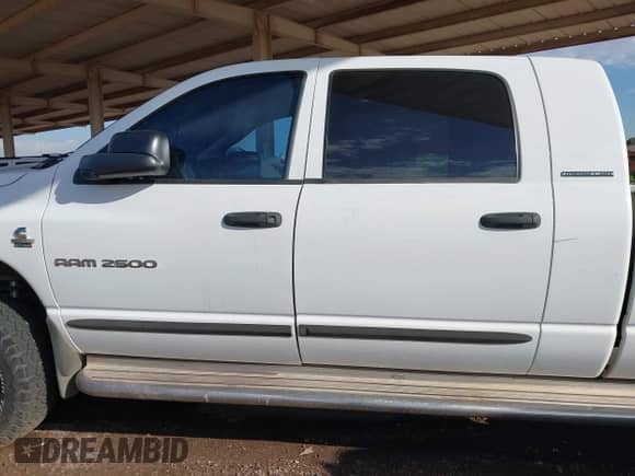2006 Dodge 2500 SLT with VIN 3D7KS29C16G142668, listed as a IAAI auction lot 42647089 with 117,184 mi miles and . Bid and sale history available at DreamBid. Image 13.