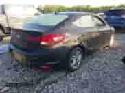 2020 Hyundai Elantra SEL z VIN KMHD84LF0LU954001, wystawiony jako IAAI lot #41991226 z przebiegiem 76 543 mil mil oraz . Historia ofert i sprzedaży dostępna na DreamBid. Obrazek 4.