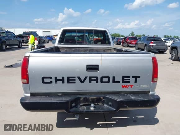 1992 Chevrolet Silverado 1500 с VIN 1GCDC14Z6NE231518, выставлен на аукционе IAAI как лот 42680199 с пробегом 177 879 миль миль и . История ставок и продаж доступна на DreamBid. Изображение 16.