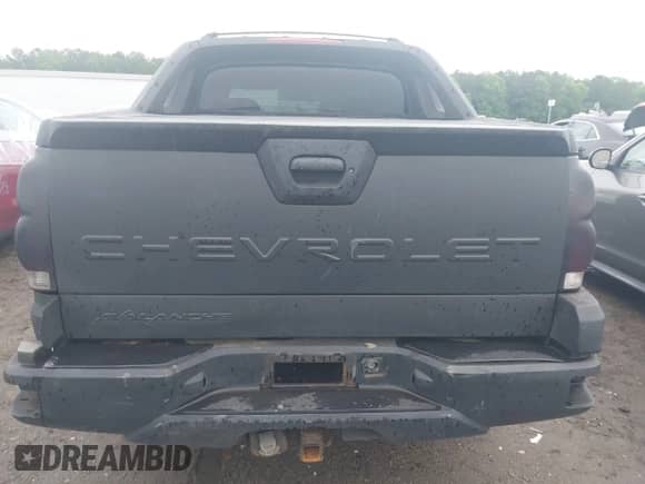 2002 Chevrolet Avalanche z VIN 3GNEK13T92G133437, wystawiony jako IAAI lot #42364490 z przebiegiem 178 941 mil mil oraz . Historia ofert i sprzedaży dostępna na DreamBid. Obrazek 16.