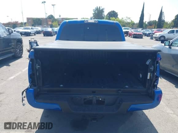 2016 Toyota Tacoma SR5 с VIN 3TMAZ5CN5GM020783, выставлен на аукционе IAAI как лот 42426948 с пробегом 69 493 миль миль и . История ставок и продаж доступна на DreamBid. Изображение 16.