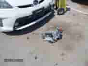 2013 Toyota Prius One z VIN JTDKN3DU3D5583231, wystawiony jako IAAI lot #42256796 z przebiegiem 279 931 mil mil oraz . Historia ofert i sprzedaży dostępna na DreamBid. Obrazek 12.