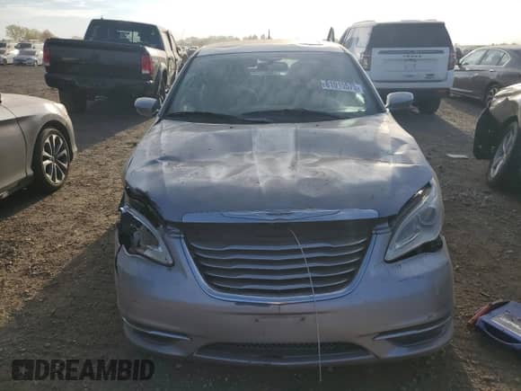 2013 Chrysler 200 Touring with VIN 1C3CCBBG7DN704056, listed as a Copart auction lot 81915575 with 142,327 mi miles and Salvage title. Bid and sale history available at DreamBid. Image 5.