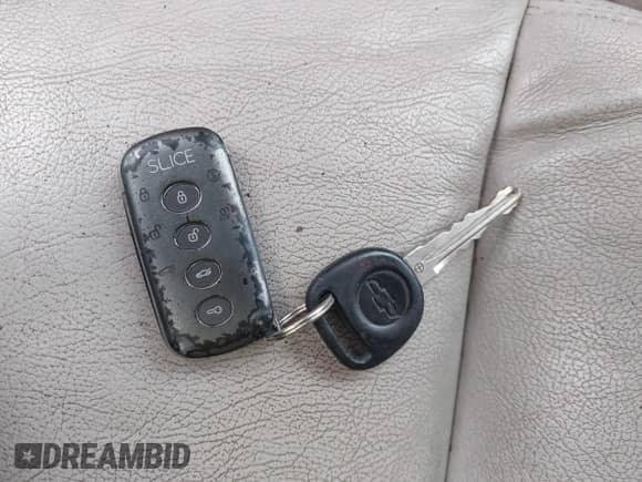 2007 Chevrolet Suburban LT с VIN 1GNFK16357J227045, выставлен на аукционе IAAI как лот 43308892 с пробегом 220 826 миль миль и . История ставок и продаж доступна на DreamBid. Изображение 11.