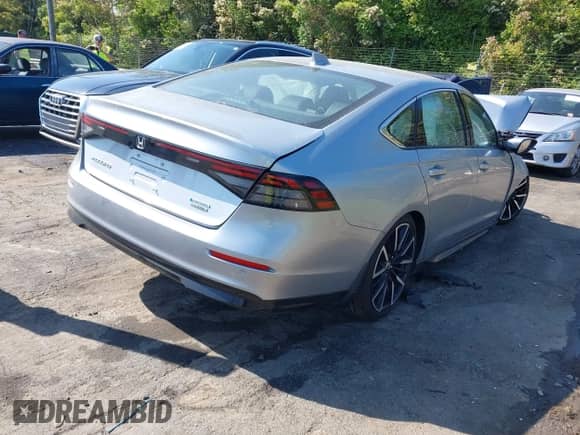 2025 Honda Accord Touring с VIN 1HGCY2F85SA017082, выставлен на аукционе IAAI как лот 42059750 с пробегом Не указан миль и . История ставок и продаж доступна на DreamBid. Изображение 4.