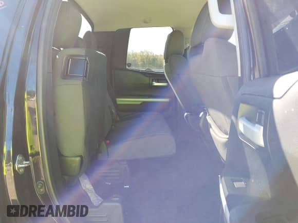 2020 Toyota Tundra SR с VIN 5TFUY5F14LX892921, выставлен на аукционе IAAI как лот 43393983 с пробегом 76 776 миль миль и . История ставок и продаж доступна на DreamBid. Изображение 8.