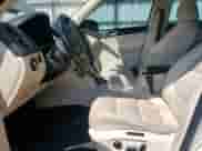 2013 Volkswagen Tiguan S с VIN WVGAV7AX2DW529006, выставлен на аукционе Copart как лот 81057545 с пробегом Не указан миль и Списание • Salvage title. История ставок и продаж доступна на DreamBid. Изображение 7.