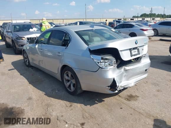 2007 BMW 5 Series 525i с VIN WBANE53577CY05320, выставлен на аукционе IAAI как лот 43351091 с пробегом 182 420 миль миль и . История ставок и продаж доступна на DreamBid. Изображение 3.