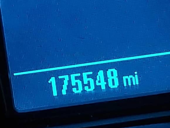 2013 Chevrolet Equinox LT z VIN 2GNFLNE30D6364022, wystawiony jako IAAI lot #41390487 z przebiegiem 175 548 mil mil oraz . Historia ofert i sprzedaży dostępna na DreamBid. Obrazek 15.