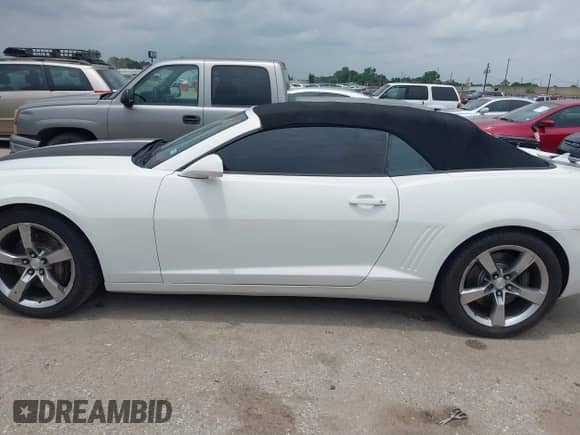2011 Chevrolet Camaro 2SS с VIN 2G1FK3DJ4B9169786, выставлен на аукционе IAAI как лот 42421540 с пробегом 137 356 миль миль и . История ставок и продаж доступна на DreamBid. Изображение 14.