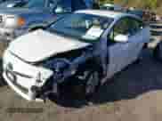 2018 Toyota Prius Two z VIN JTDKBRFUXJ3062023, wystawiony jako IAAI lot #43262351 z przebiegiem 43 884 mil mil oraz . Historia ofert i sprzedaży dostępna na DreamBid. Obrazek 18.