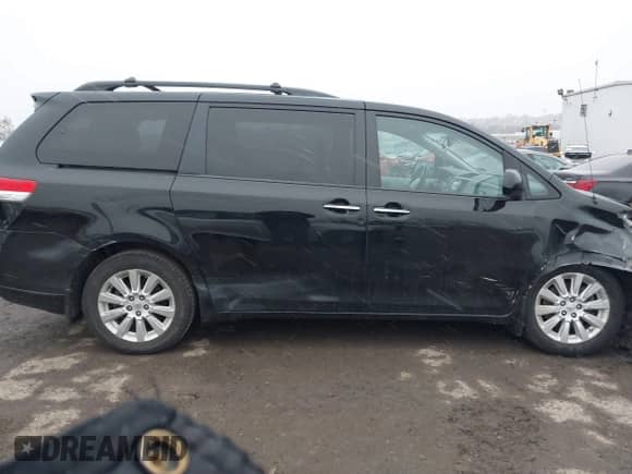 2014 Toyota Sienna Limited с VIN 5TDDK3DCXES076542, выставлен на аукционе IAAI как лот 41559021 с пробегом Не указан миль и . История ставок и продаж доступна на DreamBid. Изображение 12.