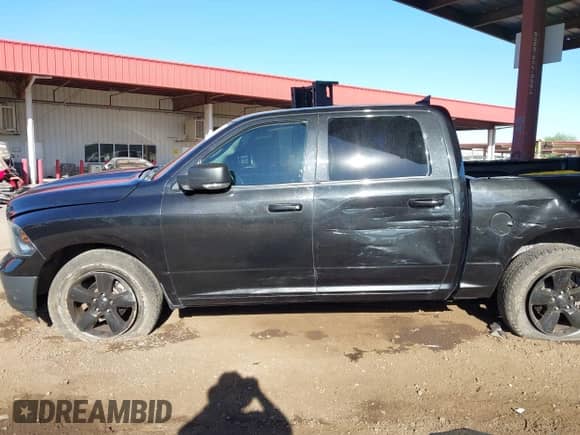 2019 Ram 1500 Warlock с VIN 1C6RR7LT3KS519053, выставлен на аукционе IAAI как лот 43385631 с пробегом 205 848 миль миль и . История ставок и продаж доступна на DreamBid. Изображение 14.