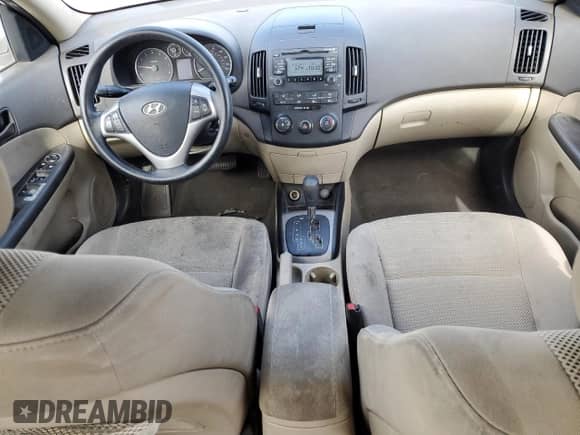 2012 Hyundai Elantra SE z VIN KMHDC8AE7CU142761, wystawiony jako Copart lot #85588045 z przebiegiem 126 401 mil mil oraz Szkoda całkowita • Salvage title. Historia ofert i sprzedaży dostępna na DreamBid. Obrazek 8.