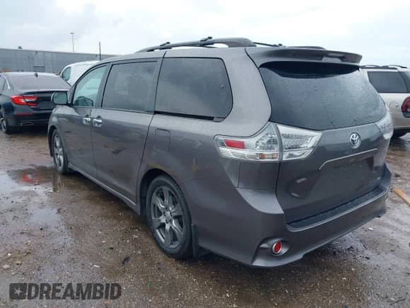 2017 Toyota Sienna SE with VIN 5TDXZ3DC7HS793784, listed as a IAAI auction lot 42083291 with 190,894 mi miles and . Bid and sale history available at DreamBid. Image 3.