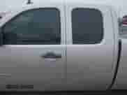 2007 GMC Sierra 1500 SLE1 z VIN 2GTEC19J071605651, wystawiony jako IAAI lot #41601256 z przebiegiem 142 130 mil mil oraz . Historia ofert i sprzedaży dostępna na DreamBid. Obrazek 14.