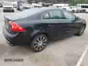 2018 Volvo S60 Inscription с VIN LYV402HK8JB166323, выставлен на аукционе Copart как лот 76267414 с пробегом 145 427 миль миль и Списание • Salvage title. История ставок и продаж доступна на DreamBid. Изображение 3.