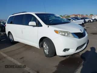2013 Toyota Sienna LE AAS with VIN 5TDKK3DC9DS352568, listed as a IAAI auction lot 42730967 with 122,154 mi miles and . Bid and sale history available at DreamBid. Image 1.