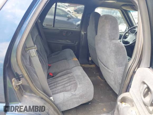 1998 Chevrolet Blazer LS with VIN 1GNDT13W9W2297398, listed as a IAAI auction lot 43114741 with 237,133 mi miles and . Bid and sale history available at DreamBid. Image 8.