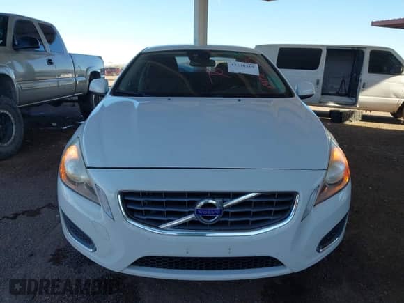 2012 Volvo S60 T5 с VIN YV1622FS3C2034252, выставлен на аукционе IAAI как лот 43336269 с пробегом 143 661 миль миль и . История ставок и продаж доступна на DreamBid. Изображение 6.
