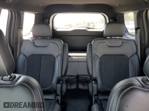 2023 Jeep Grand Cherokee Altitude X z VIN 1C4RJKAG3P8899184, wystawiony jako Copart lot #53094975 z przebiegiem 32 491 mil mil oraz Szkoda całkowita • Salvage title. Historia ofert i sprzedaży dostępna na DreamBid. Obrazek 10.