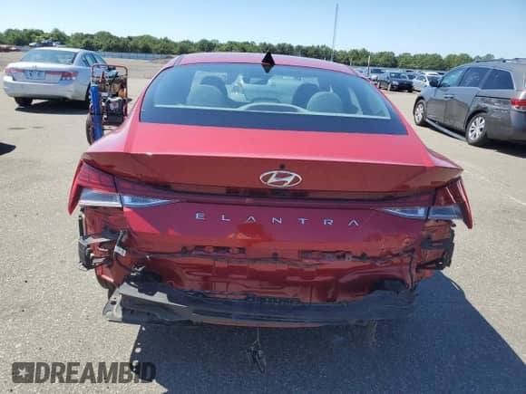 2022 Hyundai Elantra SEL z VIN KMHLN4AG3NU330969, wystawiony jako Copart lot #68753765 z przebiegiem 20 874 mil mil oraz Szkoda całkowita • Salvage title. Historia ofert i sprzedaży dostępna na DreamBid. Obrazek 6.