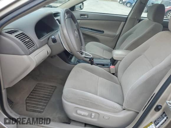 2006 Toyota Camry LE с VIN 4T1BE32K26U642713, выставлен на аукционе Copart как лот 81567965 с пробегом 93 037 миль миль и Списание • Salvage title. История ставок и продаж доступна на DreamBid. Изображение 7.