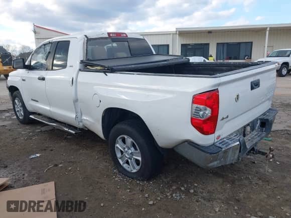2018 Toyota Tundra SR с VIN 5TFUW5F18JX692272, выставлен на аукционе IAAI как лот 41421218 с пробегом 119 776 миль миль и . История ставок и продаж доступна на DreamBid. Изображение 3.