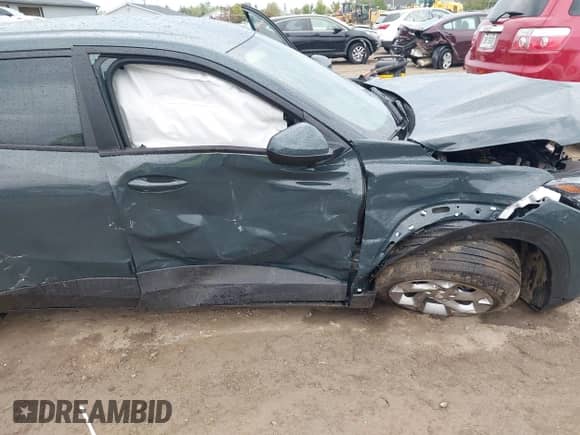 2025 Chevrolet Trax LS с VIN KL77LFEP2SC309806, выставлен на аукционе IAAI как лот 43300225 с пробегом 7 222 миль миль и . История ставок и продаж доступна на DreamBid. Изображение 6.