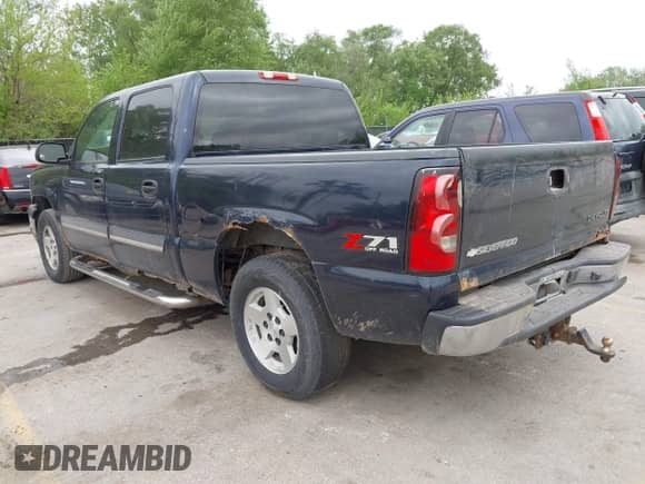 2005 Chevrolet Silverado 1500 LT with VIN 2GCEK13T551208737, listed as a IAAI auction lot 42133496 with 238,919 mi miles and . Bid and sale history available at DreamBid. Image 3.