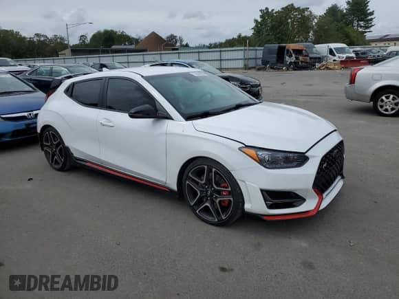 2021 Hyundai Veloster z VIN KMHT36AHXMU009908, wystawiony jako Copart lot #70664983 z przebiegiem 25 813 mil mil oraz . Historia ofert i sprzedaży dostępna na DreamBid. Obrazek 4.