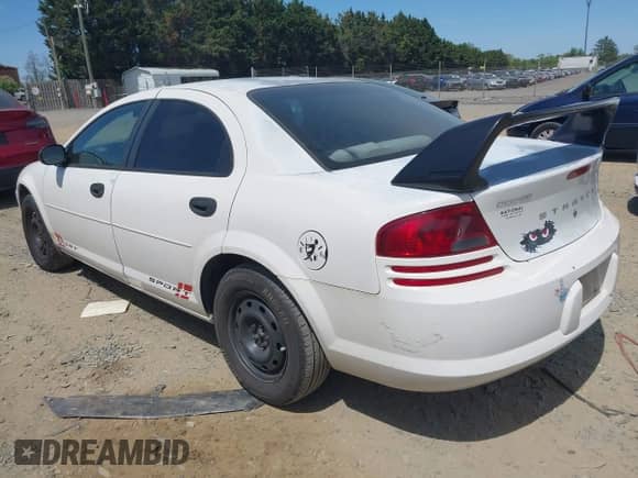 2003 Dodge Stratus SE with VIN 1B3EL36X23N560243, listed as a IAAI auction lot 42097276 with 212,501 mi miles and . Bid and sale history available at DreamBid. Image 3.