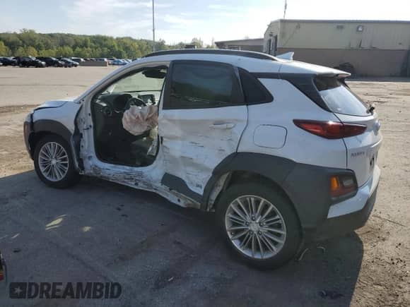 2020 Hyundai Kona SEL Plus с VIN KM8K6CAA2LU584698, выставлен на аукционе Copart как лот 80521825 с пробегом 25 883 миль миль и Списание • Salvage title. История ставок и продаж доступна на DreamBid. Изображение 2.