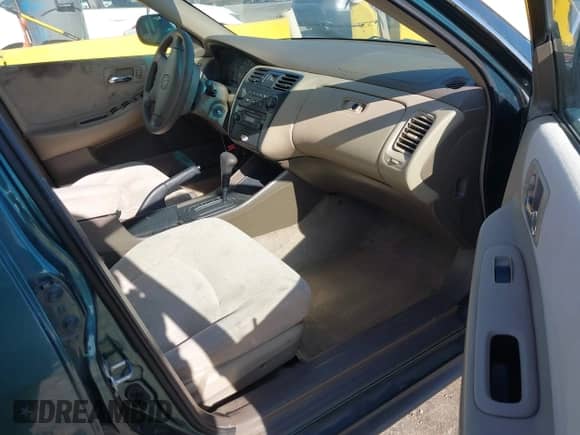 2002 Honda Accord LX with VIN JHMCG66522C014027, listed as a IAAI auction lot 42910646 with 225,058 mi miles and . Bid and sale history available at DreamBid. Image 5.